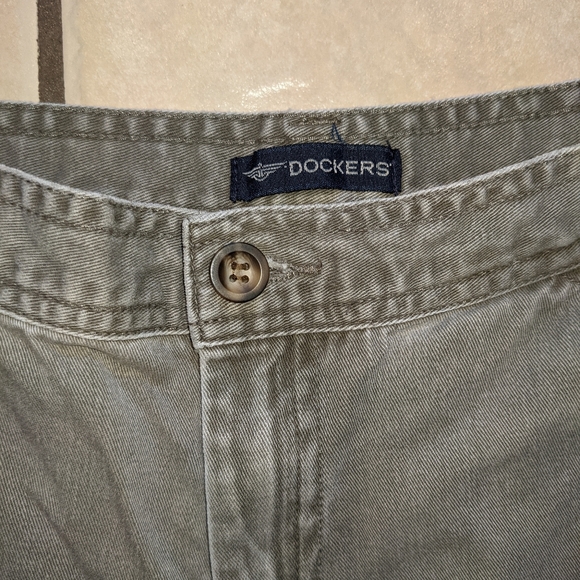 ‼️ DOCKER'S VINTAGE Women's Gray High-Rise Shorts - Picture 3 of 4